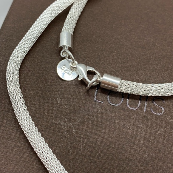 🌟 Silver Heart Pendant Necklace - Picture 4 of 4